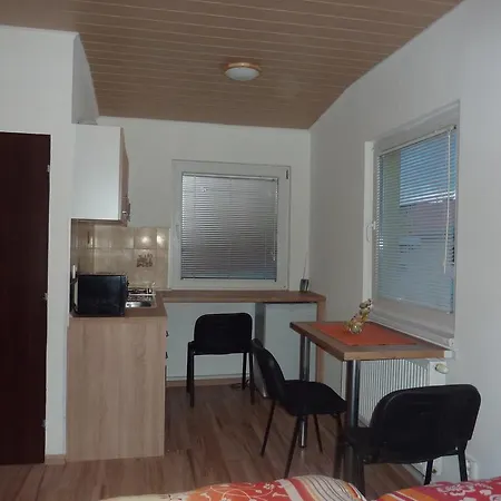 Apartman's Cvc Πόπραντ