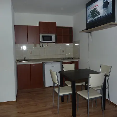 Διαμέρισμα Apartman's Cvc *